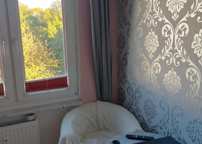 Kleines In Einer Mit Gemeinsamen Bad Und Kueche Hamburg