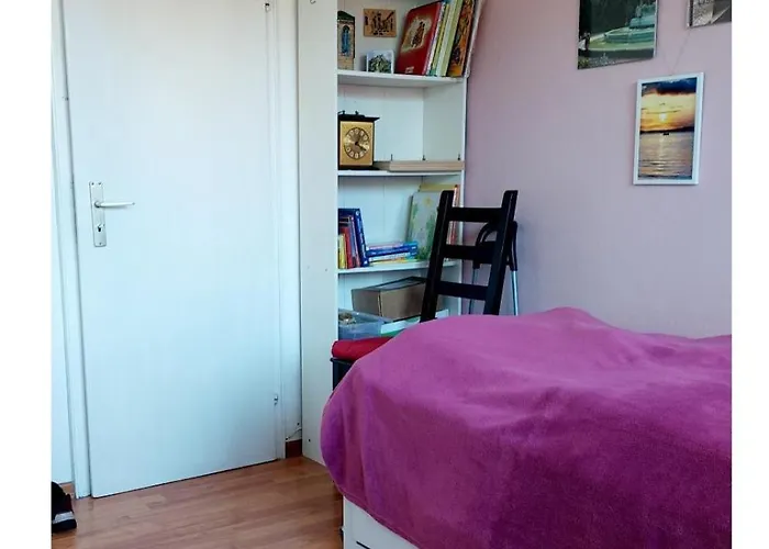 Homestay Kleines In Einer Mit Gemeinsamen Bad Und Kueche